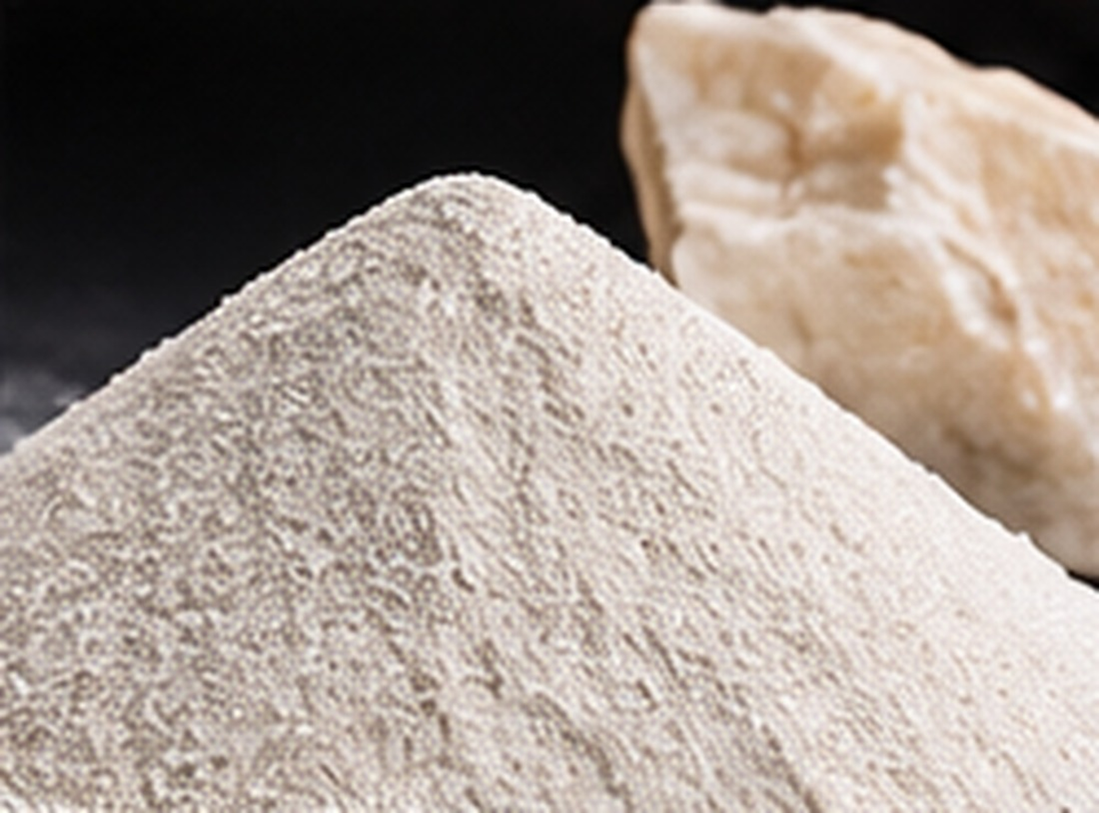 Kaolin mineral sample photograph (illustrative)